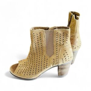 Toms Majorca peep toe suede booties size 7 1/2